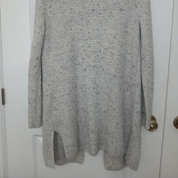 Old Navy Women's Cream Cardigan Sweater - Picture 4 of 5